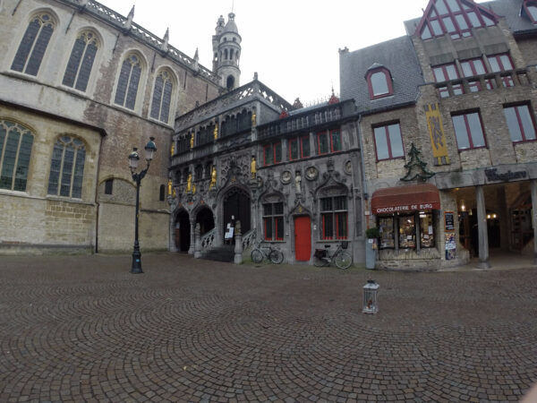 Залечь на&nbsp;дно в&nbsp;Брюгге&nbsp;&mdash; In&nbsp;Brugge