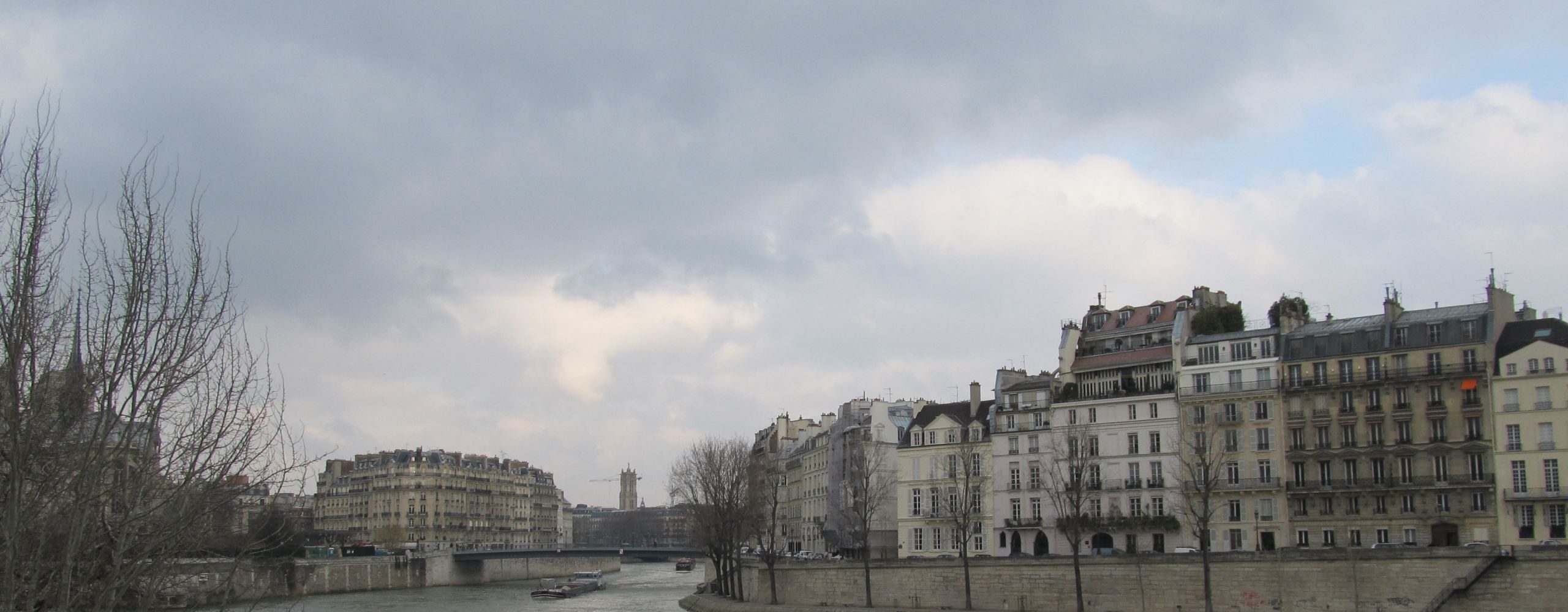 Прогулки вокруг Нотр Дам де&nbsp;Пари 