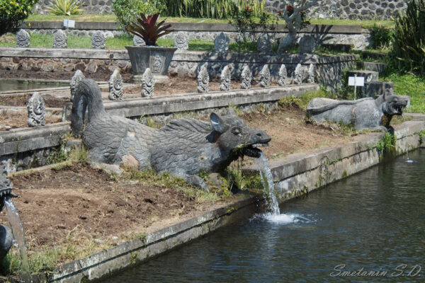 Бали. Дворец Tirta Gangga